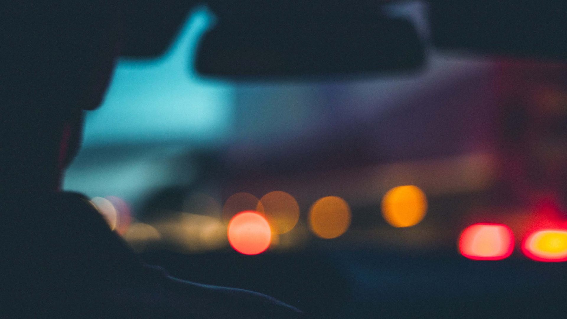 Royale luxury chauffeur at night